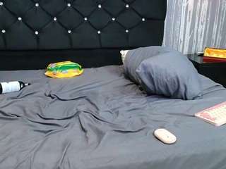 alicee-moonn webcam model stream image