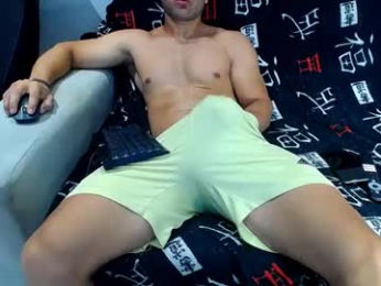 hugo_19cm webcam model stream image