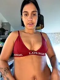 LaPetiteKim webcam model stream image