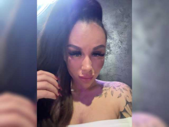 Ps-Kriss webcam bongacams model stream image