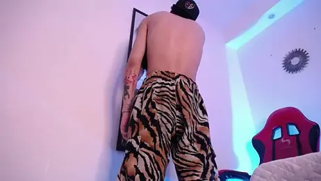 Anhonymus_ webcam model stream image