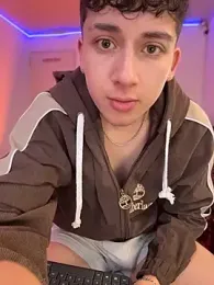OLIVER_K webcam model stream image