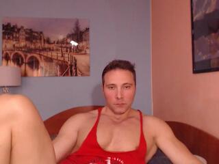 Hunky Muscle webcam model stream image