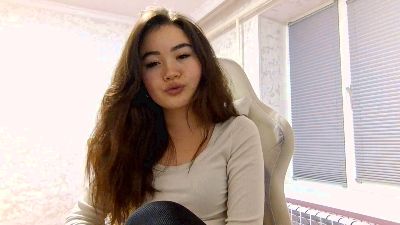 AzzieSaindon webcam model stream image