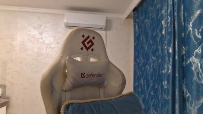 AzzieSaindon webcam model stream image