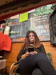 DaisyVibesss webcam model stream image