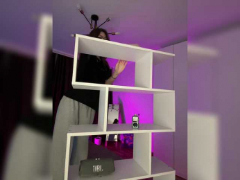 ShyAlya webcam model stream image