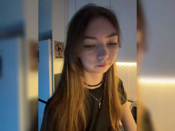 ShyAlya webcam model stream image