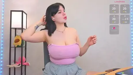 LovlyBambi webcam model stream image