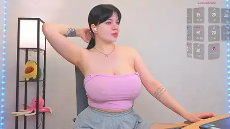 LovlyBambi webcam model stream image