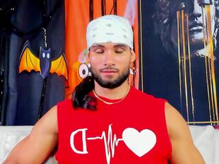 Summy Hattaway webcam model stream image