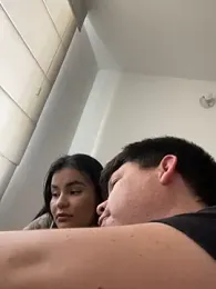 Violeta_and_Charlie webcam model stream image