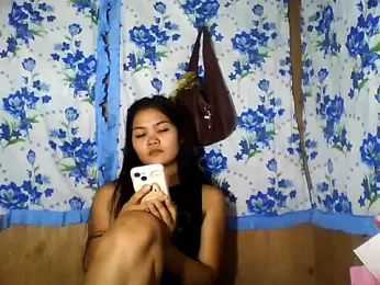 PinaySkinnyJust18 webcam model stream image