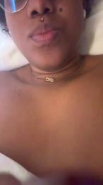 merychloe webcam model stream image