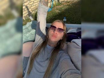 CarrieBradshaw webcam model stream image