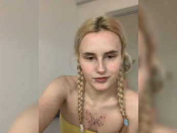 MilaElin webcam model stream image