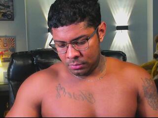 Derek Castle webcam flirt4free model stream image