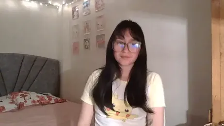 Zui_Luh webcam stripchat model stream image