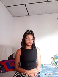 H_hiana webcam stripchat model stream image