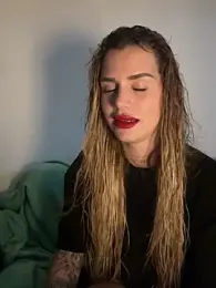 EmiliaCatalina webcam model stream image