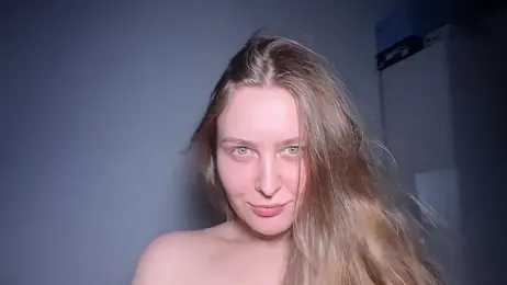 AlinaCum webcam model stream image