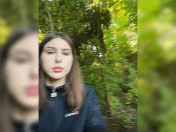 13kissme13 webcam model stream image