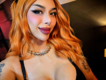 LunaRoyale webcam model stream image