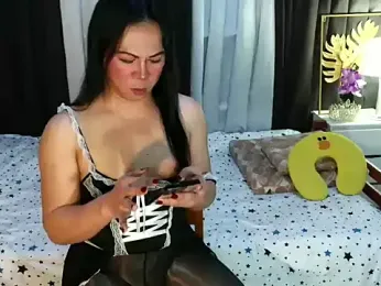 _Carmilla webcam model stream image