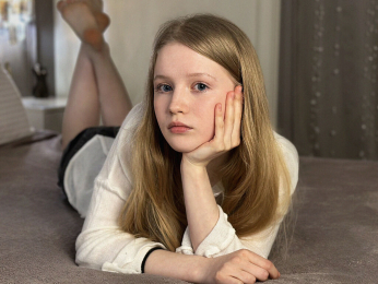 LilianHoward webcam model stream image