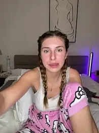 emma05 webcam model stream image