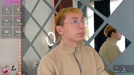 Naughty__Chriss webcam model stream image