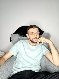 Red_dewilll webcam model stream image