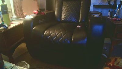 louevilboi3sexy webcam model stream image