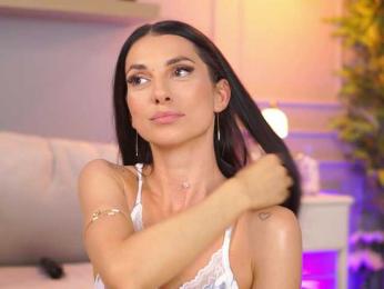 EllyLynne webcam bongacams model stream image