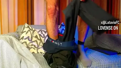 Midnighter_ webcam model stream image