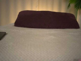 Eva_ webcam model stream image