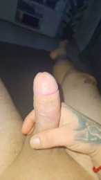 Unknown9437 webcam model stream image