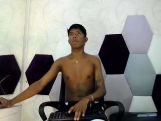 mick-storm webcam model stream image