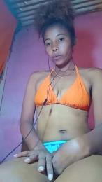 Felicinne webcam model stream image