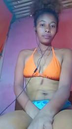 Felicinne webcam model stream image