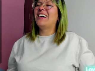 lucky-leah webcam model stream image