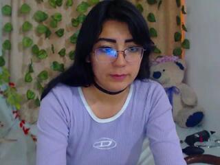 Alizon Cherry webcam model stream image