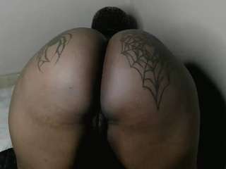 yourthickgyal webcam model stream image