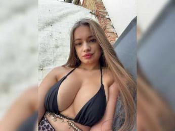 _---_- webcam bongacams model stream image
