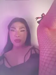 Soyshelly webcam model stream image