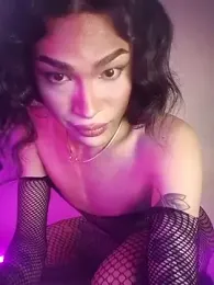 Soyshelly webcam model stream image