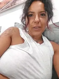 allyson22andy webcam model stream image