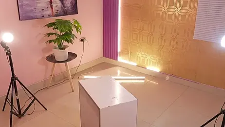 Bella19_ webcam stripchat model stream image