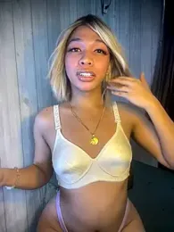 Lovely_Daugs webcam model stream image