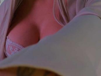 Naoomi webcam model stream image